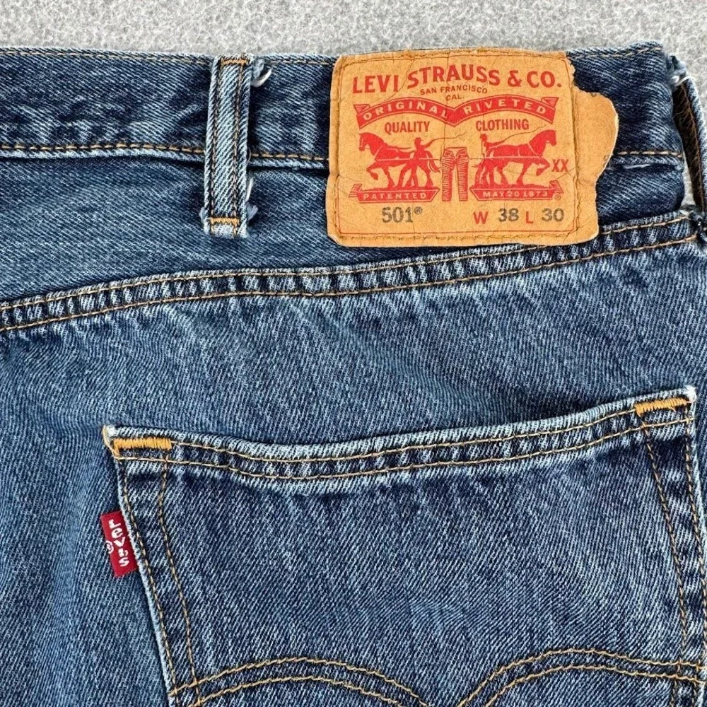 Levi's Jeans Mens 38x30 Blue 501‎ Original Straight Fit Button Fly Denim Regular